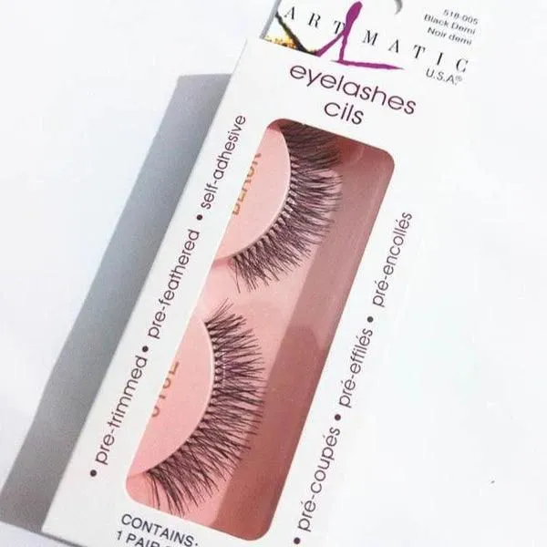 Eyelashes Cils